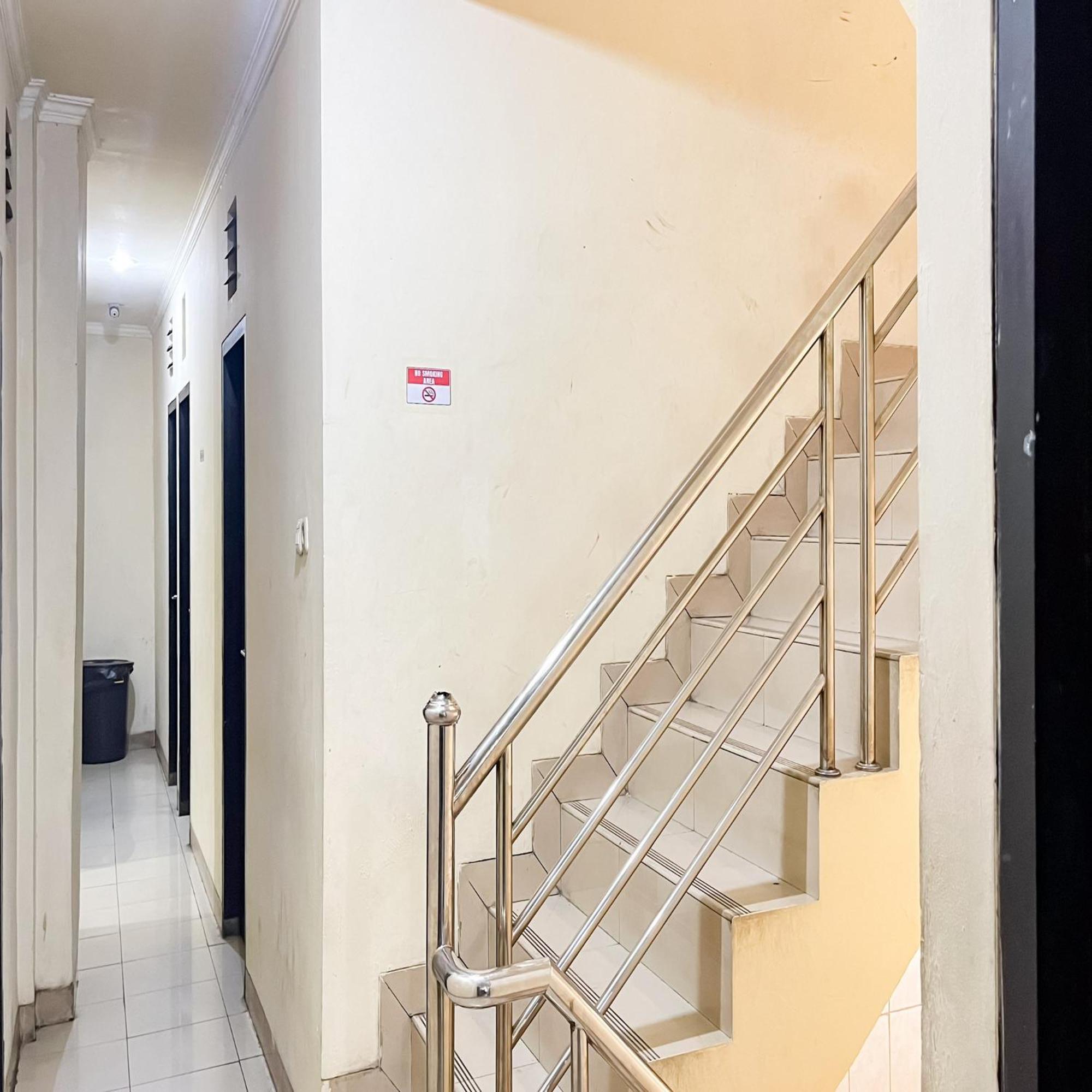 Arcadia Rooms Redpartner Jakarta Kültér fotó