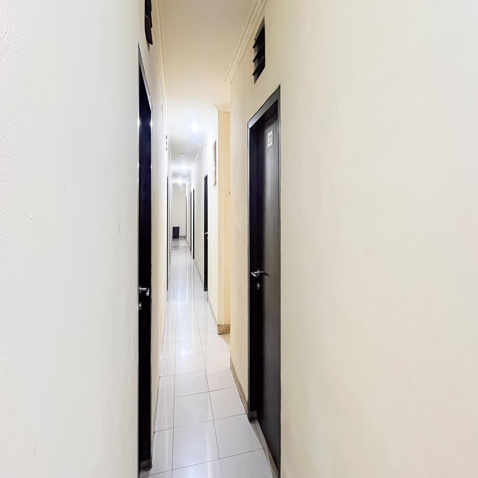 Arcadia Rooms Redpartner Jakarta Kültér fotó