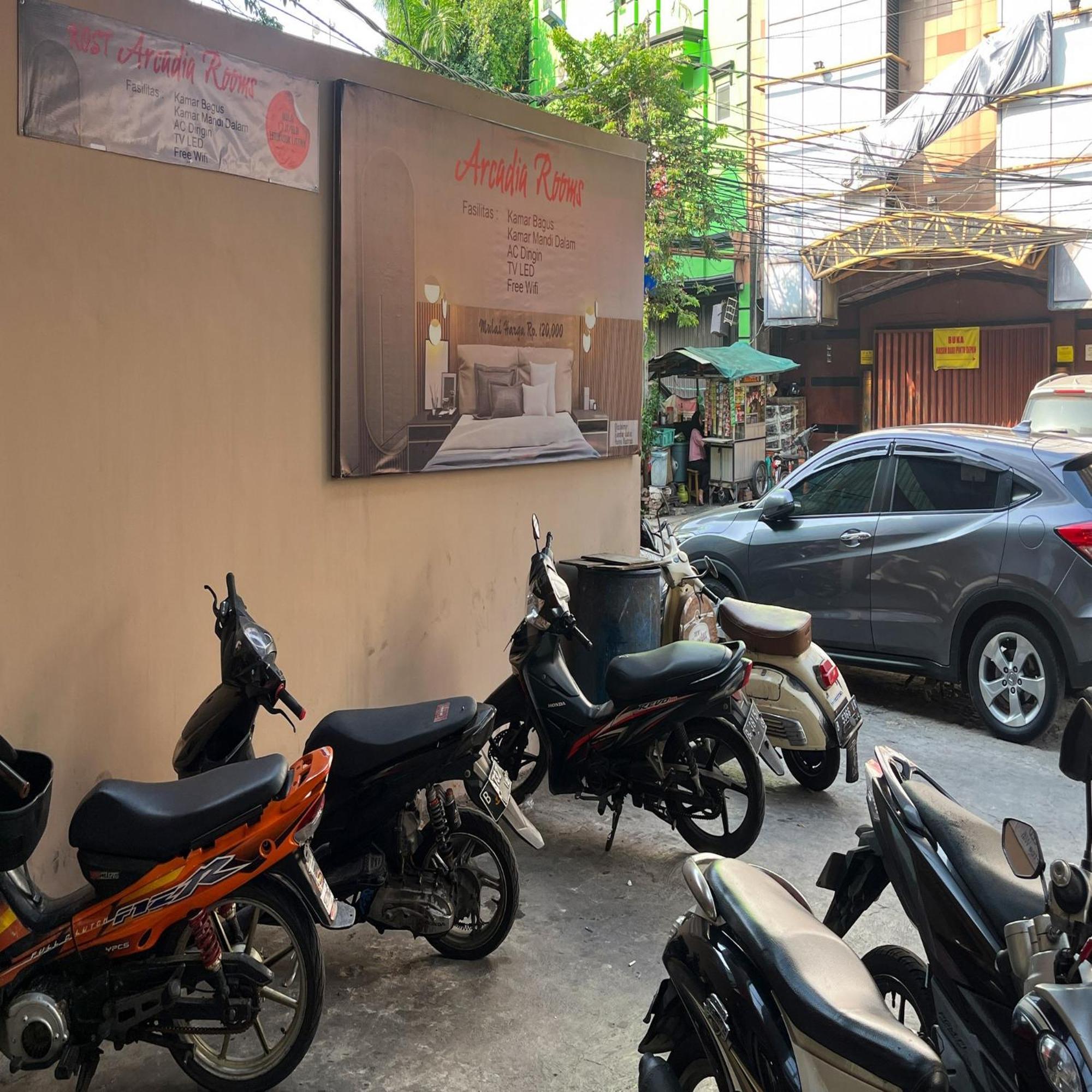Arcadia Rooms Redpartner Jakarta Kültér fotó