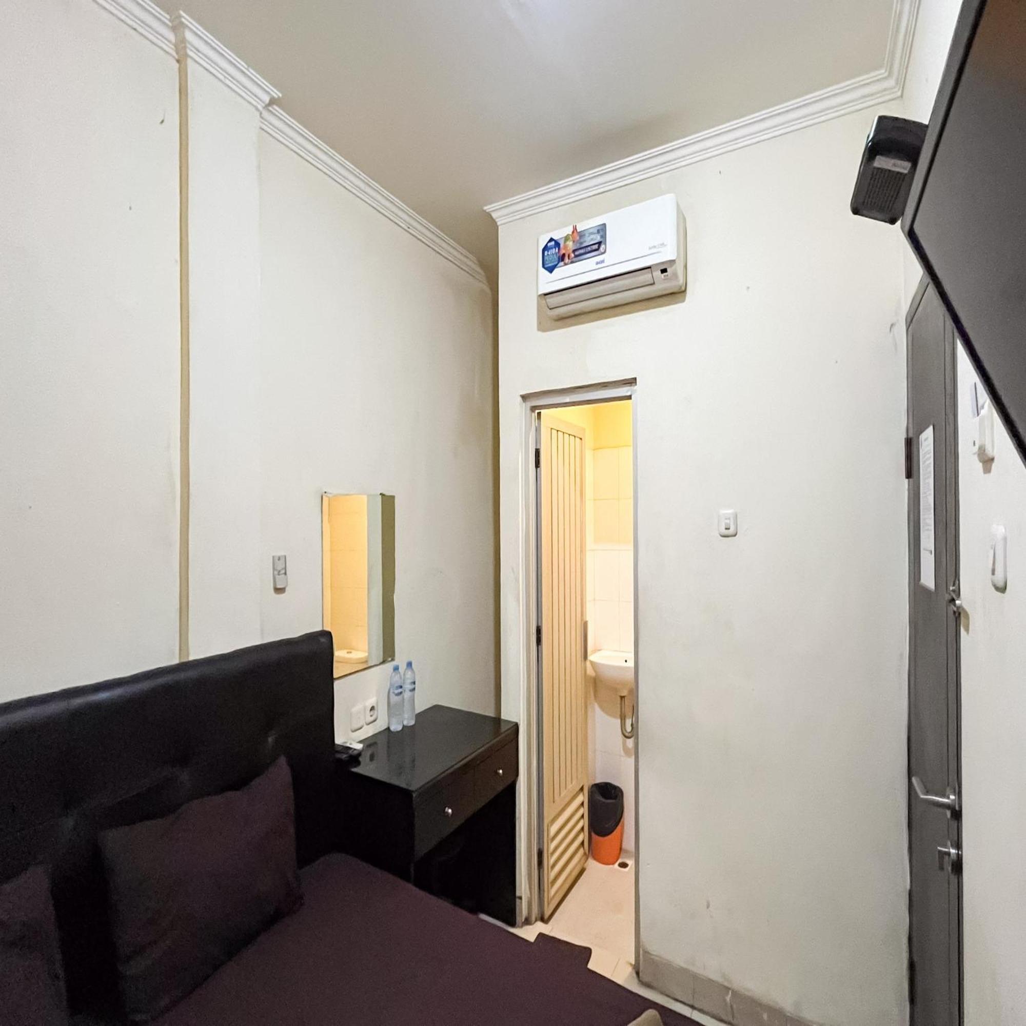 Arcadia Rooms Redpartner Jakarta Kültér fotó
