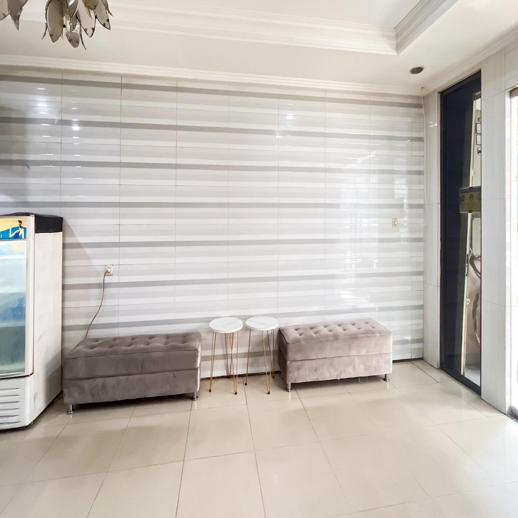 Arcadia Rooms Redpartner Jakarta Kültér fotó