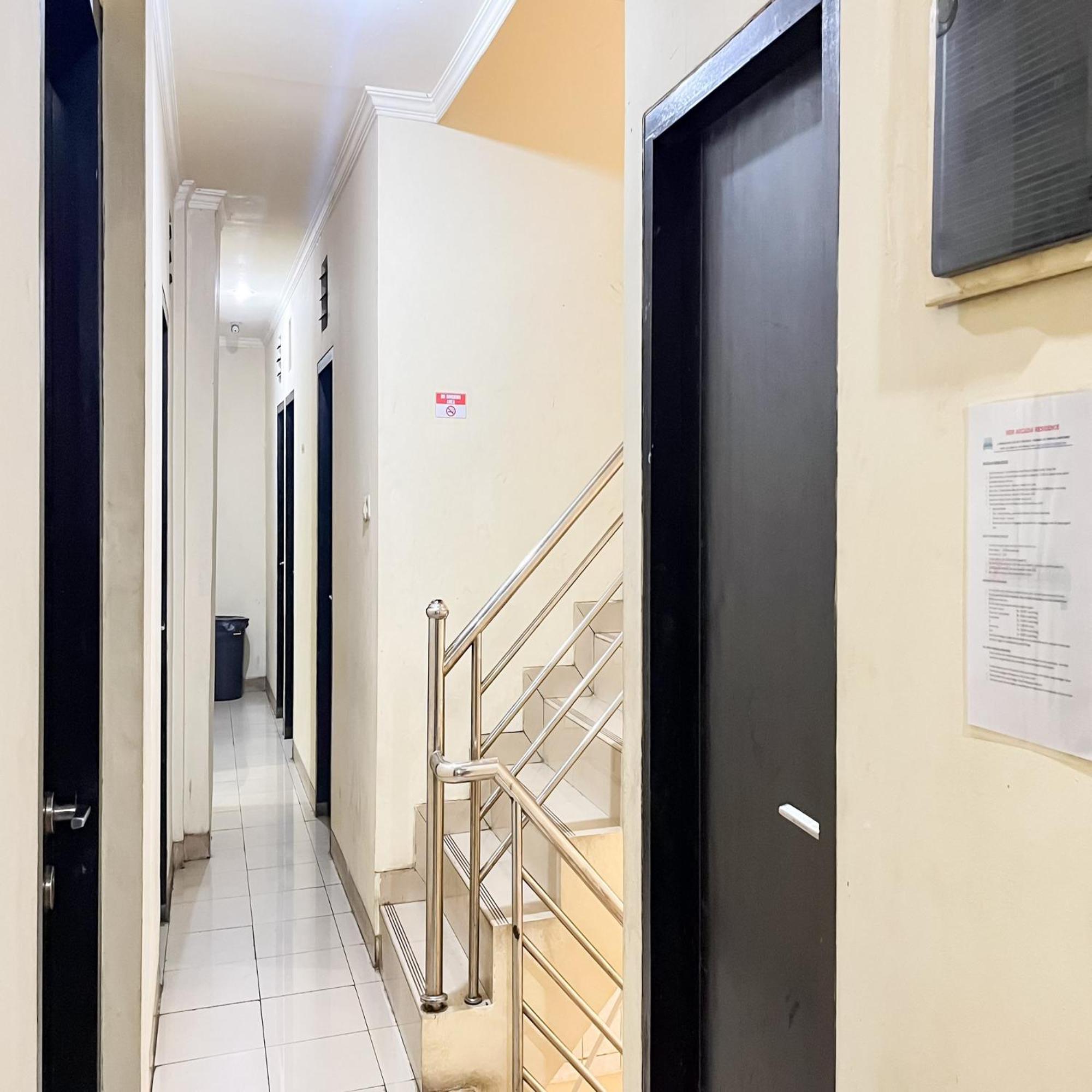 Arcadia Rooms Redpartner Jakarta Kültér fotó