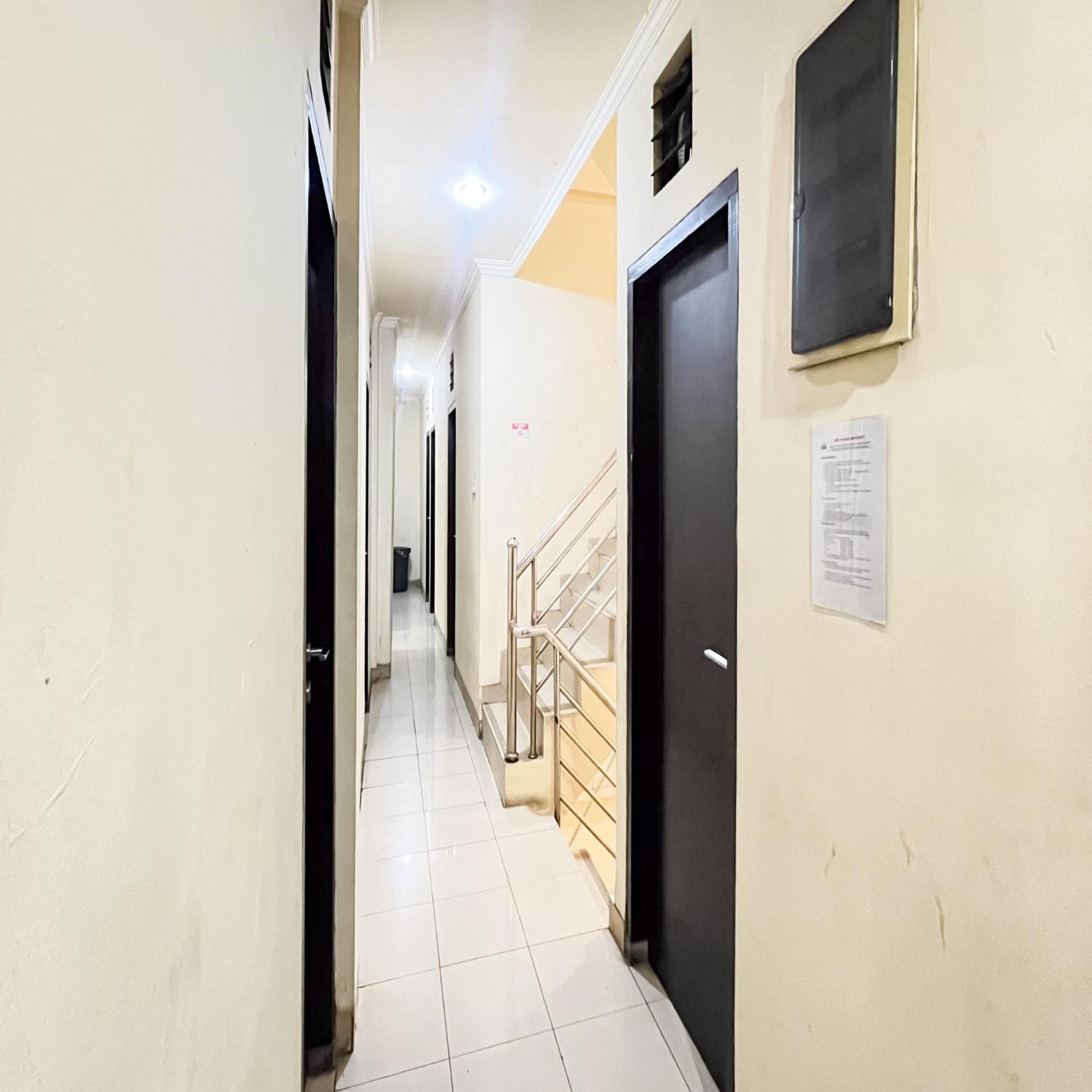 Arcadia Rooms Redpartner Jakarta Kültér fotó